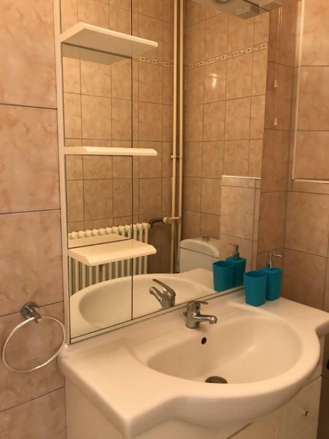 Studio Lora Rm 1221 圣路易 外观 照片