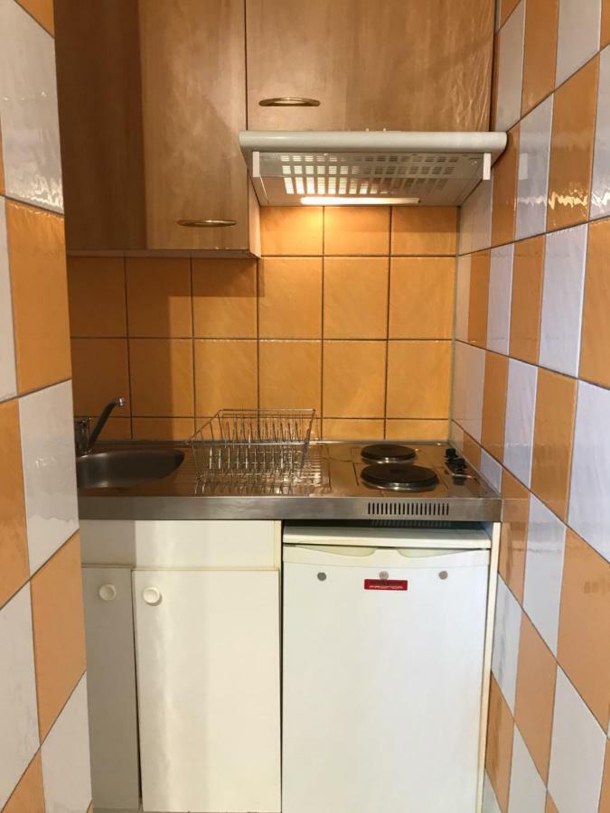 Studio Lora Rm 1221 圣路易 外观 照片